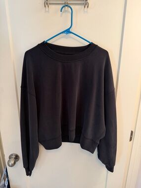 Lululemon cropped softstreme sweatshirt
